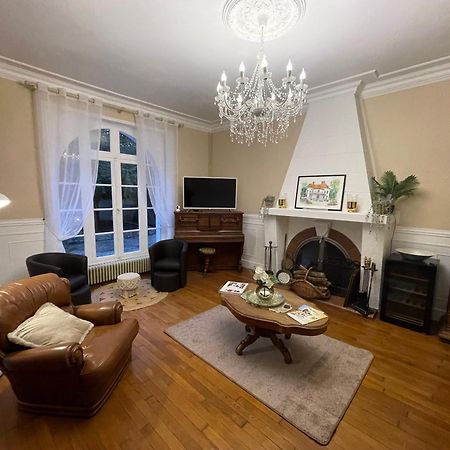 Vue Du Chateau D'Excideuil En Chambres Экстерьер фото