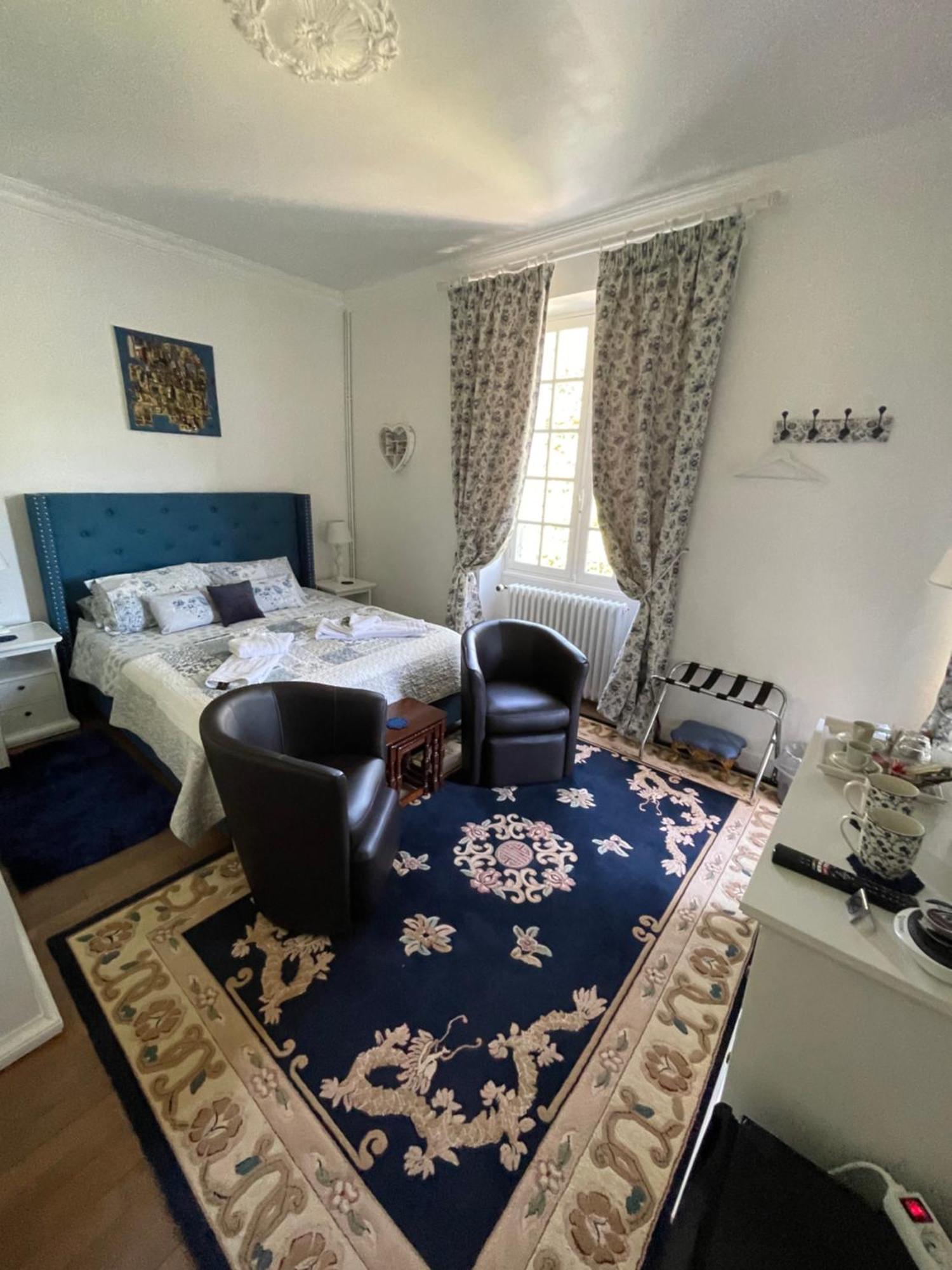 Vue Du Chateau D'Excideuil En Chambres Экстерьер фото