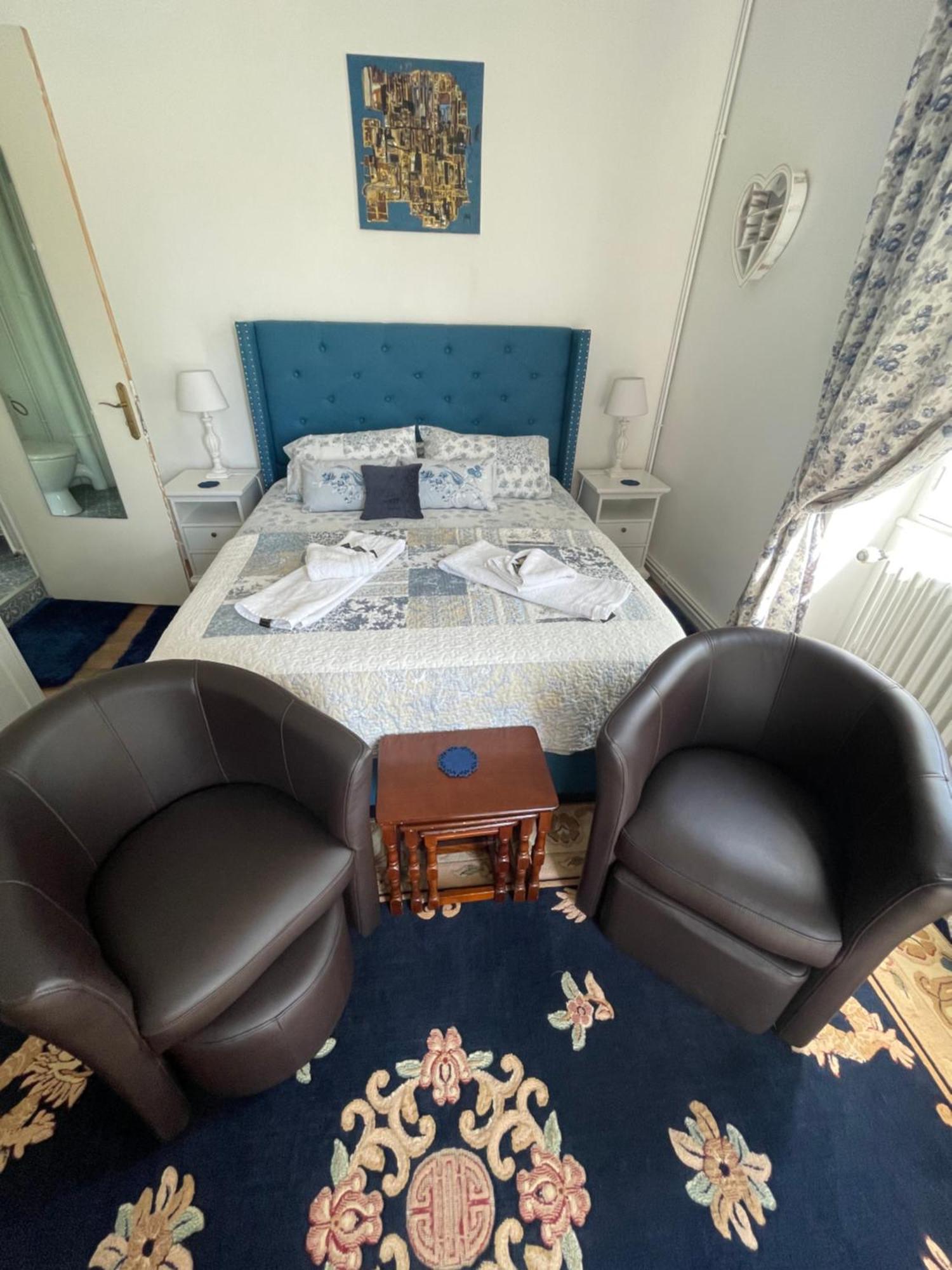 Vue Du Chateau D'Excideuil En Chambres Экстерьер фото